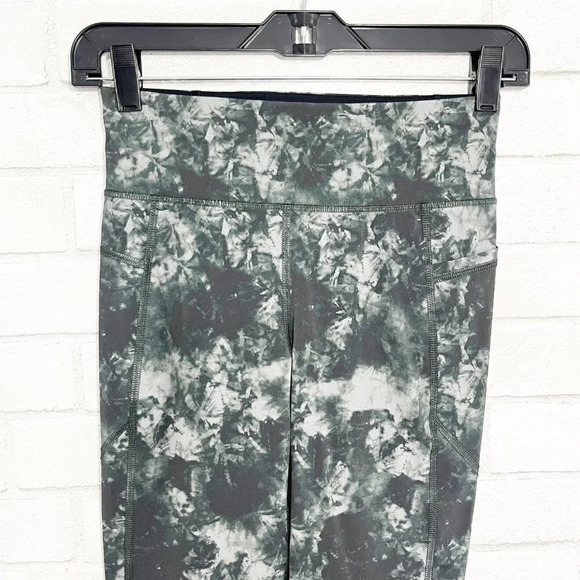 Sweaty Betty Green & Black Tie Dye The Zero Gravity 7/8 Tights Leggings Size XS - Picture 3 of 9